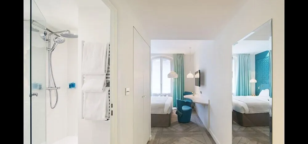 هوليداي إن غار دو لإيه 4*